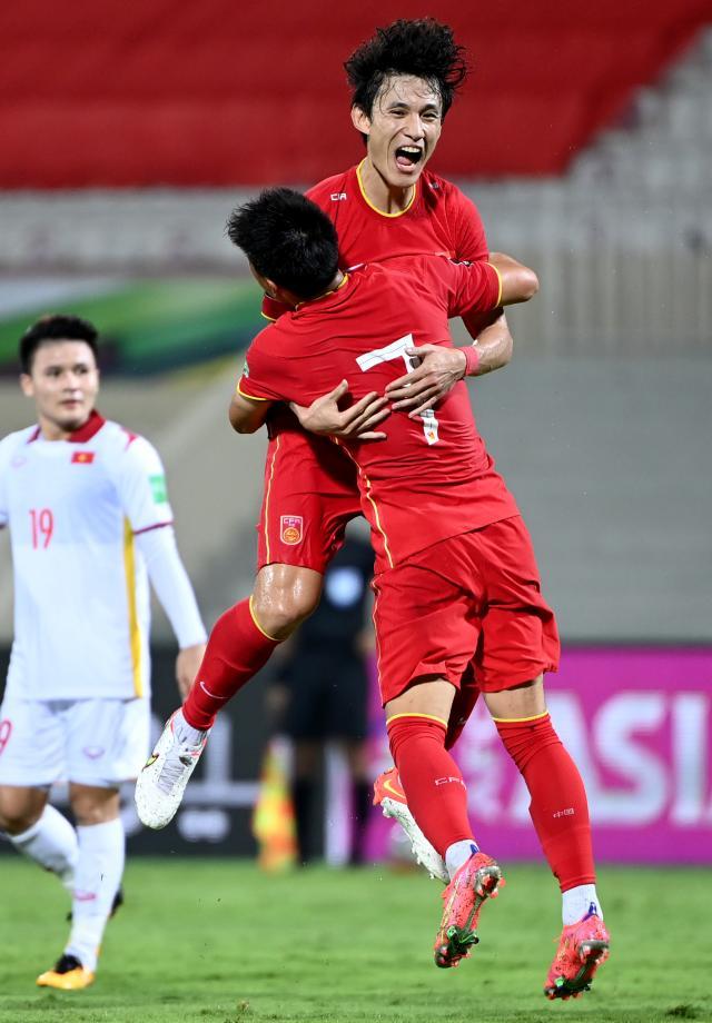 王燊超：战胜越南是12强赛的转折 连线武磊是默契