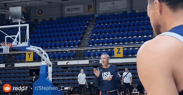 开云下载-库里伤停27场复出后，连续命中地板反弹三分神操作